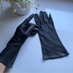 Beautiful Elegant Women's Faux Leather Black Gloves Size S